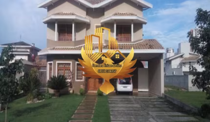 Casa em Condomínio à Venda em Taubaté-SP  3 Quartos, 1 Suíte, 4 Banheiros, 4 Vagas de Garagem  300m²  Condomínio Taubaté Village