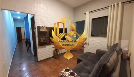 Casa à venda em Taubaté-SP, bairro Areão: 2 quartos, 1 suíte, 1 sala, 2 banheiros, 2 vagas, 120 m². Aproveite!
