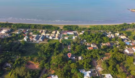 Casa à venda com Vista Mar e Amplo Quintal por R$ 1.060.000,00.