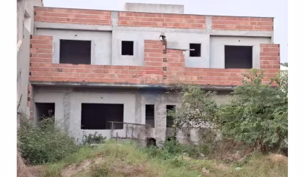 duplex em Construçao