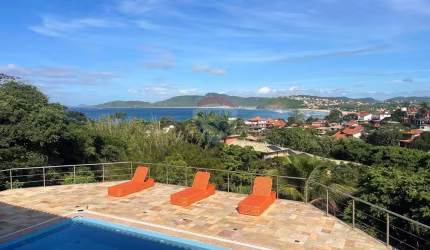 Exclusividade em Geribá: Casa de Alto Padrão com Vista Mar e Estrutura Completa para Aluguel Anual