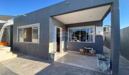Linda Casa à venda no Bairro de Tucuns muito próximo a Praia