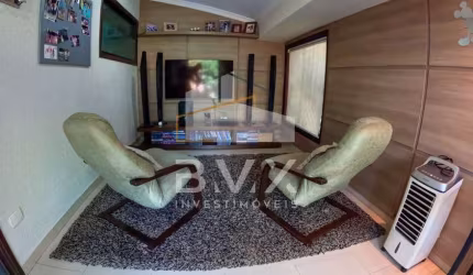 Imóvel de luxo em Sorocaba-SP: Casa sobrado à venda no Jardim Prestes de Barros com 4 quartos, 2 suítes, 3 salas, 10 vagas e 550m² de área.