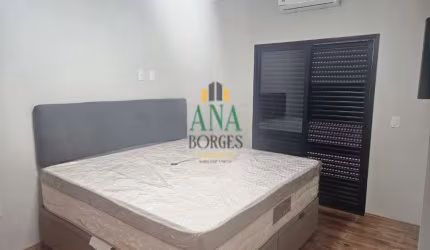 Bela Casa com Pé Direito Alto a Venda no Residencial Villa dos Inglezes