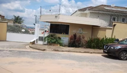 Sobrado com 4 dormitórios com suítes