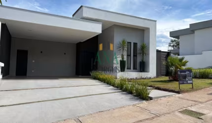 CASA EM CONDOMÍNIO DE ALTO PADRÃO