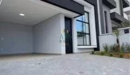Casa com 03 suítes em Condomínio