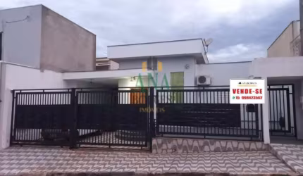 Casa com dois dormitórios