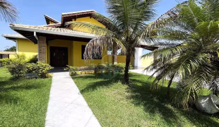 Casa com 6 dorms, Centro, Peruíbe - R$ 1.8 mi, Cod: 882