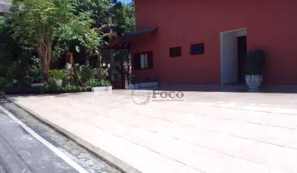 Sobrado com 3 dormitórios à venda, 330 m² por R$ 1.810.000,00 - Arujá Country Club - Arujá/SP