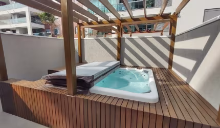 Apartamento garden semimobiliado.