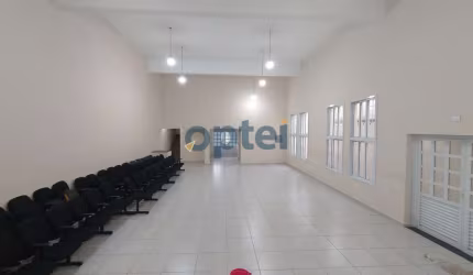 Excelente Salão Comercial com 400 m² de Terreno e 200² de área construída no Plananto em São Bernaro do Campo, SP.