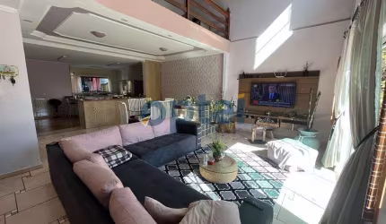 LINDO SOBRADO A VENDA COM 289 M² DE CONSTRUÇÃO , 03 DORMITÓRIOS, SENDO 02 SUITES ? JARDIM DAS ACÁCIA
