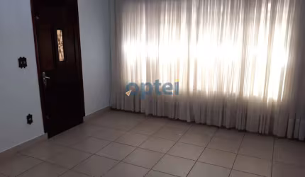 CASA TERREA NO CENTRO DE SBC, COM 148,00 M² , 02 QUARTOS , 01 SUITE, 02 BANHEIROS, COM 02 VAGAS DE GARAGEM.