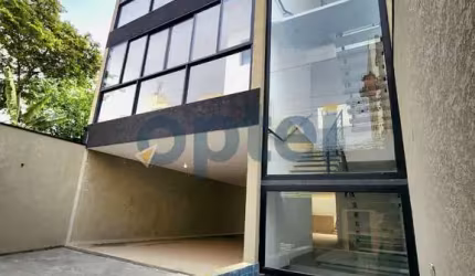 Sobrado Comercial ou Residencial com 3 Suítes, 6 vagas Piscina no Centro de São Bernardo do Campo