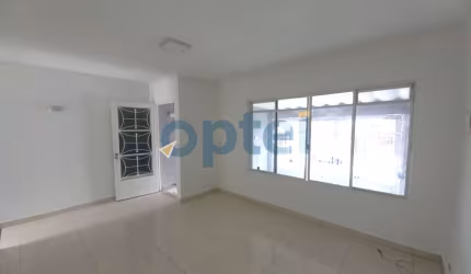Casa Térrea, Jardim Hollywood, SBC, 120 m² , 03 Dormitórios,01 suíte, sala, corredor lateral, 02 banheiros, 02 vagas de garagem,