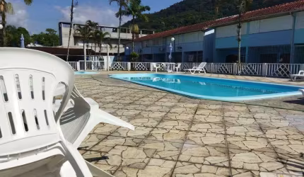 Casa Sobrado 02 Quartos sendo 01 suite com Piscina no Pereque A