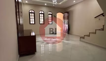 Casa com 02 dormitórios, vaga de garagem  Aluguel R$ 3750/mês (DAVL) Jardim Santa Maria  São Paulo/SP  82 metros quadrados.