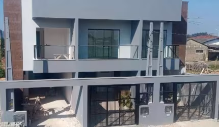Sobrado com 2 suítes à venda - Centro - Balneário Piçarras/SC