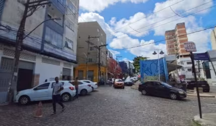 Sala comercial à venda na Largo Dois de Julho, Dois de Julho, Salvador por R$ 400.000
