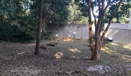 Terreno em condomínio, 276 m2, no São Lourenço