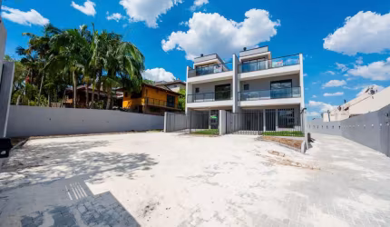 SOBRADO NOVO BEM LOCALIZADO PRONTO PARA MORAR