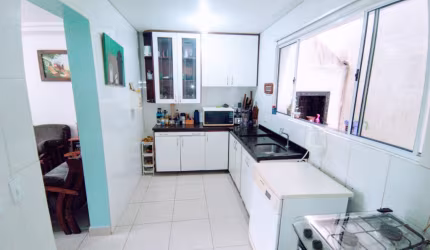 Sobrado, 3 dormit. sendo 1 suíte à venda,  Pilarzinho, Paraná