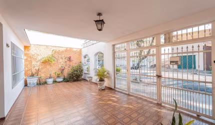 Confortável casa tipo para venda com 3 quartos, 123m²