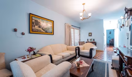 Versátil casa tipo para venda com 3 quartos, sendo 1 suíte, 161m²