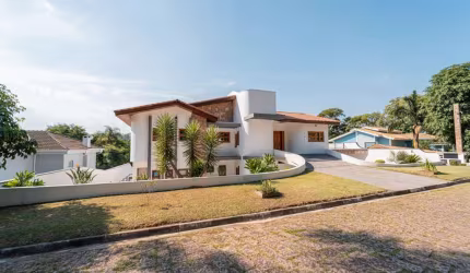 Casa no condomínio Condomínio Village Scorpios I I para venda com 4 quartos, sendo 2 suítes, 760m²