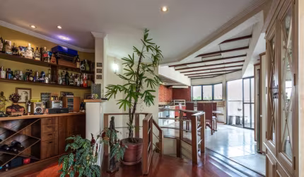 Agradável cobertura para venda com 4 quartos, sendo 2 suítes, 354m²