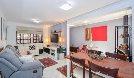Imperdível casa tipo para venda com 3 quartos, sendo 1 suíte, 117m²