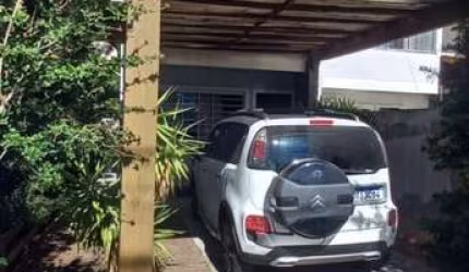 Casa 2 dormitórios para Venda em Florianópolis, Rio Vermelho, 2 dormitórios, 2 suítes, 3 banheiros, 2 vagas
