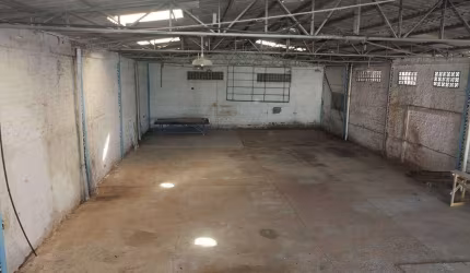 Barracão com 420m² , à venda, no bairro Boneca do Iguaçu em São José dos Pinhais