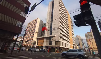 Sala / Conjunto com 28,7m² , à venda, no bairro Centro em Curitiba