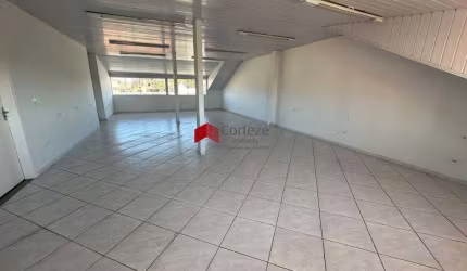 Sala / Conjunto com 99,6m² , para aluguel, no bairro Centro em São José dos Pinhais