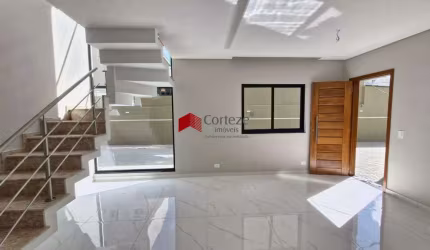 Sobrado em condomínio com 104,13m² 3 quartos, à venda, no bairro Uberaba em Curitiba