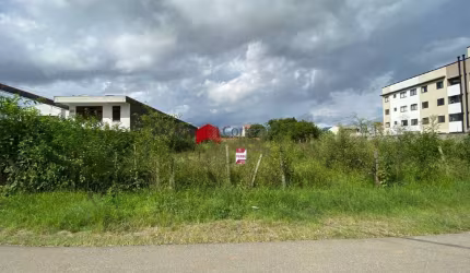 Terreno com 1.233,6m² , à venda, no bairro Parque da Fonte em São José dos Pinhais