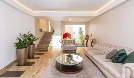 Sobrado com 205m² 3 quartos, à venda, no bairro Guabirotuba em Curitiba