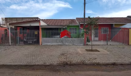 Casa com 215m² 6 quartos, à venda, no bairro Uberaba em Curitiba