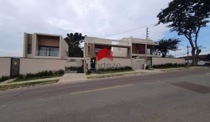 Sobrado com 145m² 3 quartos, à venda, no bairro Uberaba em Curitiba