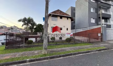 Sobrado com 450m² 3 quartos, à venda, no bairro Jardim Aristocrata em São José dos Pinhais