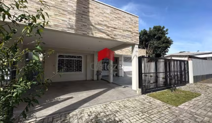 Casa com 262,39m² 4 quartos, à venda, no bairro Boneca do Iguaçu em São José dos Pinhais