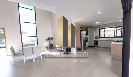 Casa à Venda - Cond. Rudá - R$ 2.250.000,00