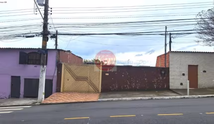 Casa Térrea para Venda em São Paulo, Jardim São Luís (Zona Leste), 3 dormitórios, 1 suíte, 3 banheiros, 4 vagas