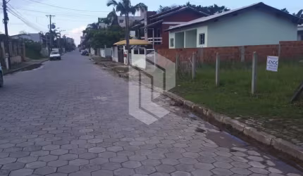 Terreno com 360,00 m²