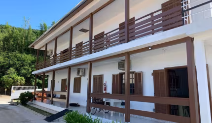 Residencial apart/hotel à vendo em Bombas
