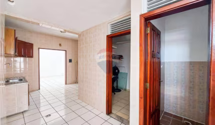 Apartamento com 2 quartos à e venda no condomínio Itas situado no bairro Parque 10 de Novembro