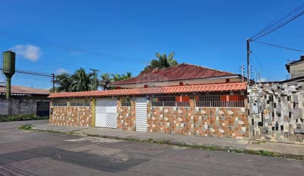 Vendo Casa de esquina térrea 3 suítes - Planalto - Manaus/AM