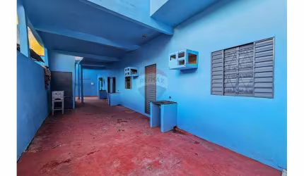 Propriedade de 450m² com 7 Kitnets + Casa 2 Quartos - R$ 350.000,00